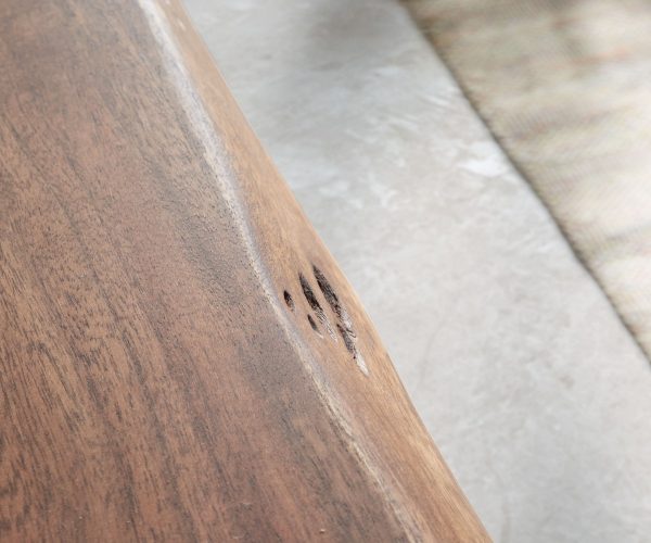 Příborník Edge 145 cm akácie hnědá 3 dvířka nepravidelná hrana - Image 5