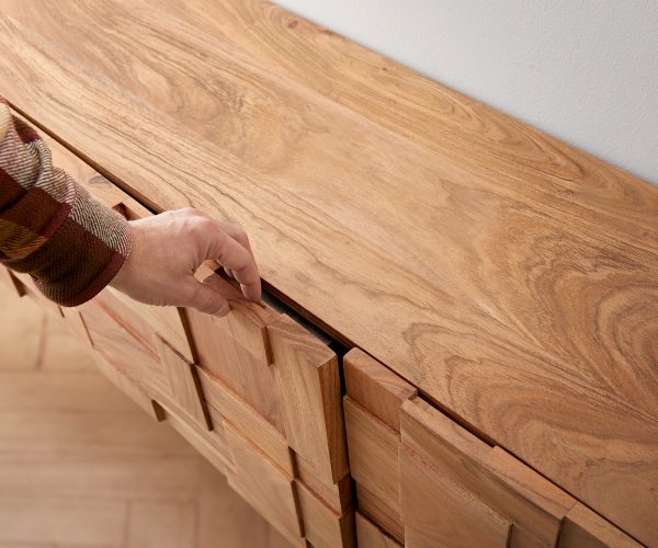 Komoda Puzzle 175 cm přírodní akácie 3 dvířka podnož černý kov - Image 5