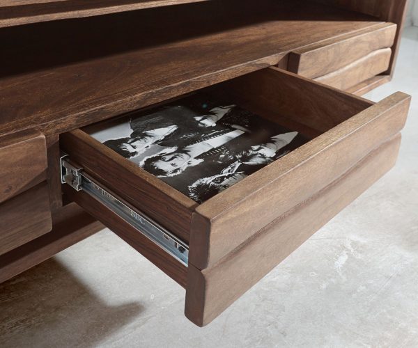 TV stolek Live Edge 146 cm akácie hnědá 3 zásuvky 1 přihrádka - Image 5