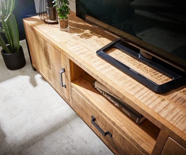 TV stolek Crompton 200 cm přírodní mango 2 dvířka 1 zásuvka 1 přihrádka kov černá - Image 5