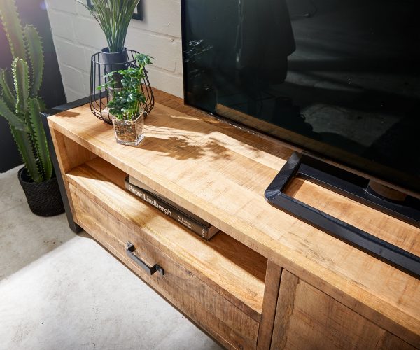 TV stolek Crompton 200 cm přírodní mango 2 dvířka 1 zásuvka 1 přihrádka kov černá - Image 5