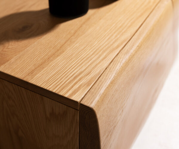 Příborník New Live-Edge 145 cm přírodní dub 3 dvířka tenká podnož kovová černá - Image 8