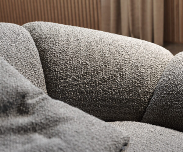 Velká pohovka Lunna 360x175 cm bouclé stříbrnošedá 2 polštáře - Image 4