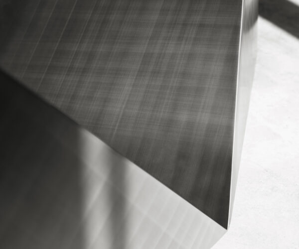 Jídelní stůl Edge 300x100x4 Přírodní dub podnož Prisma metalická stříbrná nepravidelný okraj - Image 5