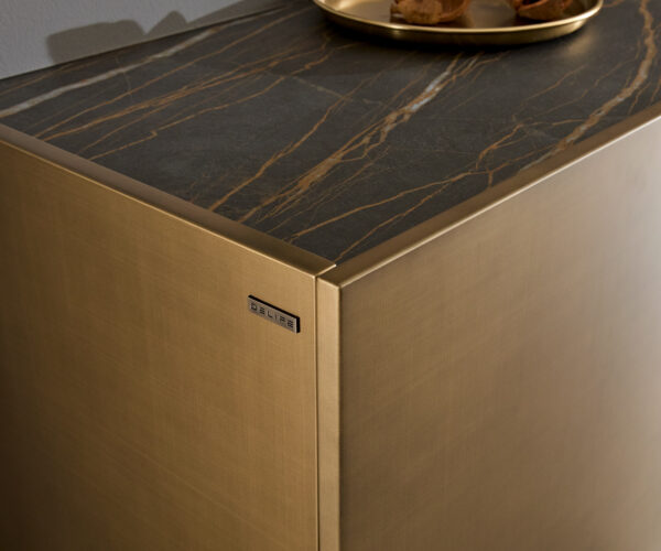 Příborník Kazu 220 cm zlatá metalíza 4 dvířka plovoucí kov černá keramika Laminam®Noir Desir hnědá - Image 4
