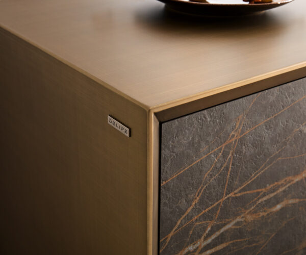 Příborník Yori 200 cm zlatá metalíza 2 dveře 3 zásuvky plovoucí kov černá keramika Laminam®Noir Desir hnědá - Image 7