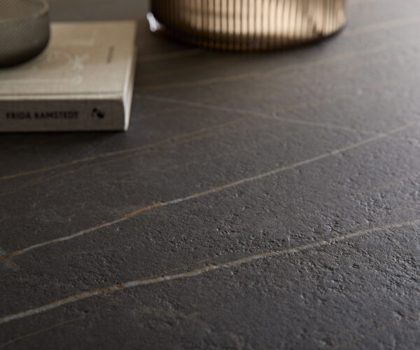 Konferenční stolek Haru 90x35 cm keramika Laminam® Noir Desir hnědá metalická stříbrná - Obrázek 4
