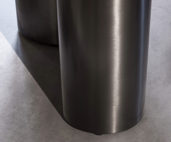 Jídelní stůl Edge Boot 200x100 sklo s reliéfem kouřově černá 3D design Troa nerezová ocel grafit - Obrázek 5