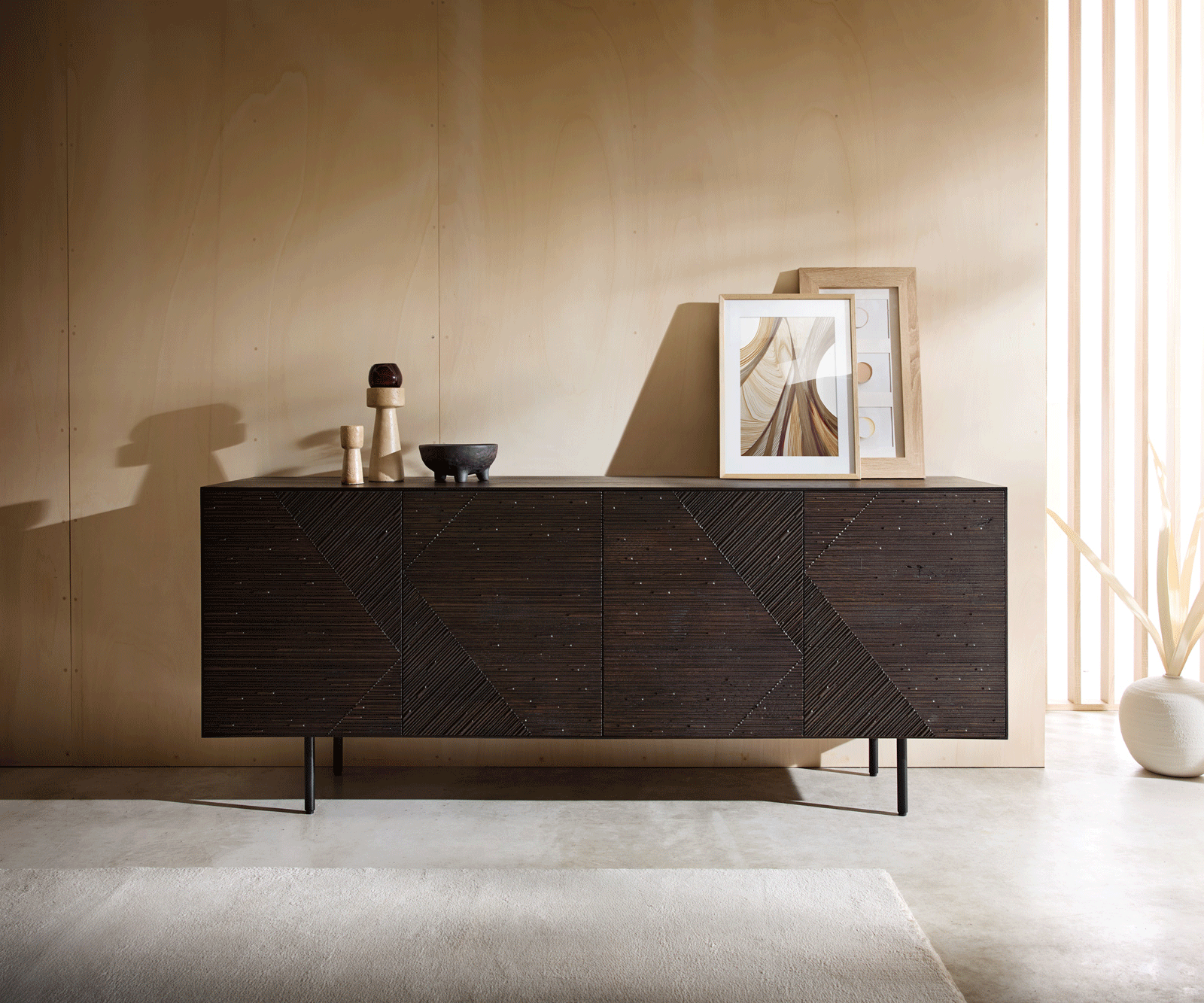 Komoda Tereos 200 cm jasan tmavě hnědá 3D efekt 4 dvířka kulatá podnož kov černá - Obrázek 5
