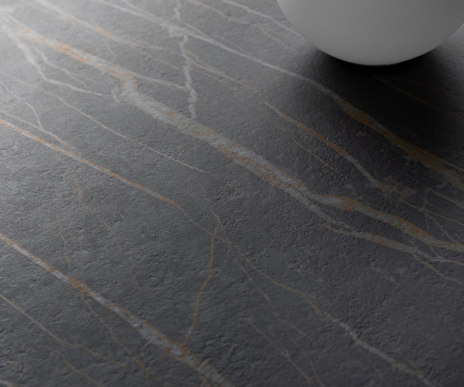 Konferenční stolek Edge Boot 90x90 cm keramika Laminam® Noir Desir hnědá Parabi Metallic stříbrná - Obrázek 5