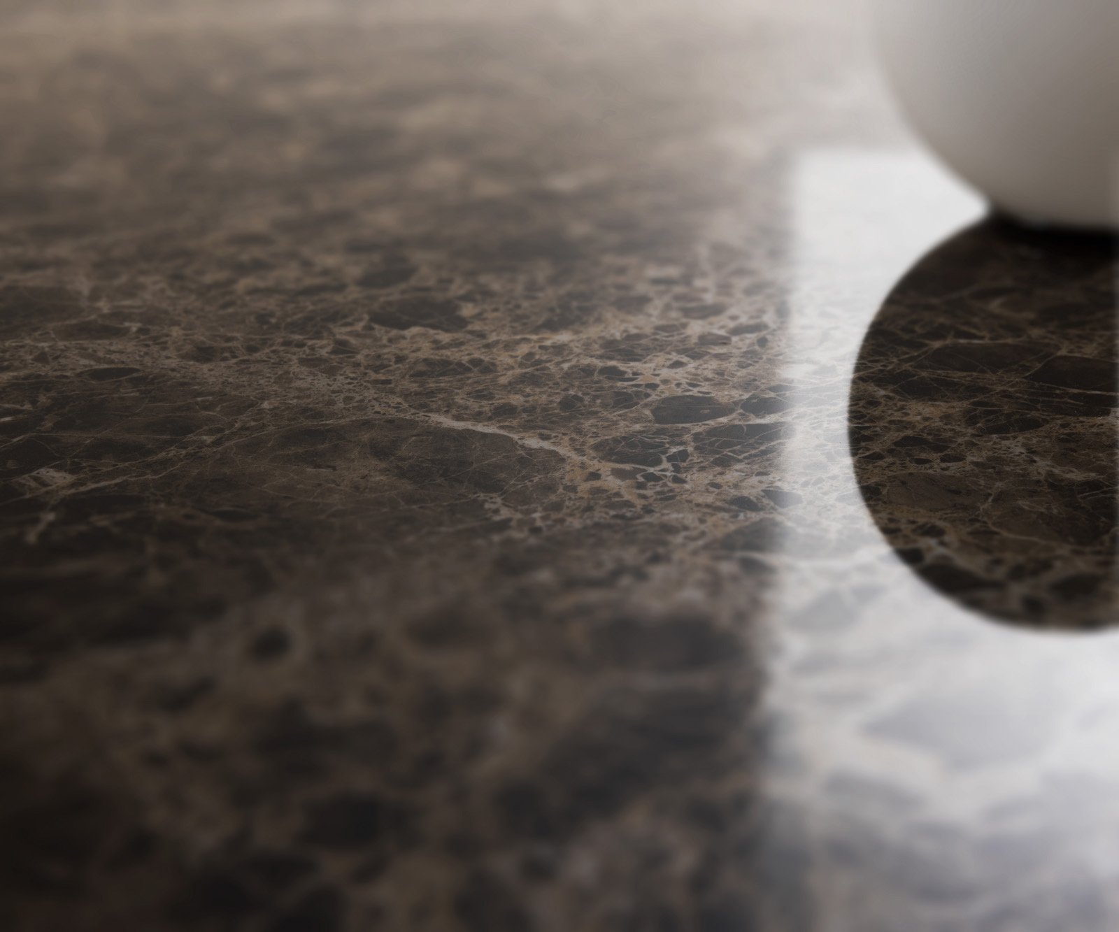Konferenční stolek Edge Boot 140x80 cm keramika Laminam® Emperador Extra Lucidato tmavě hnědá Sarity kov černá - Obrázek 5