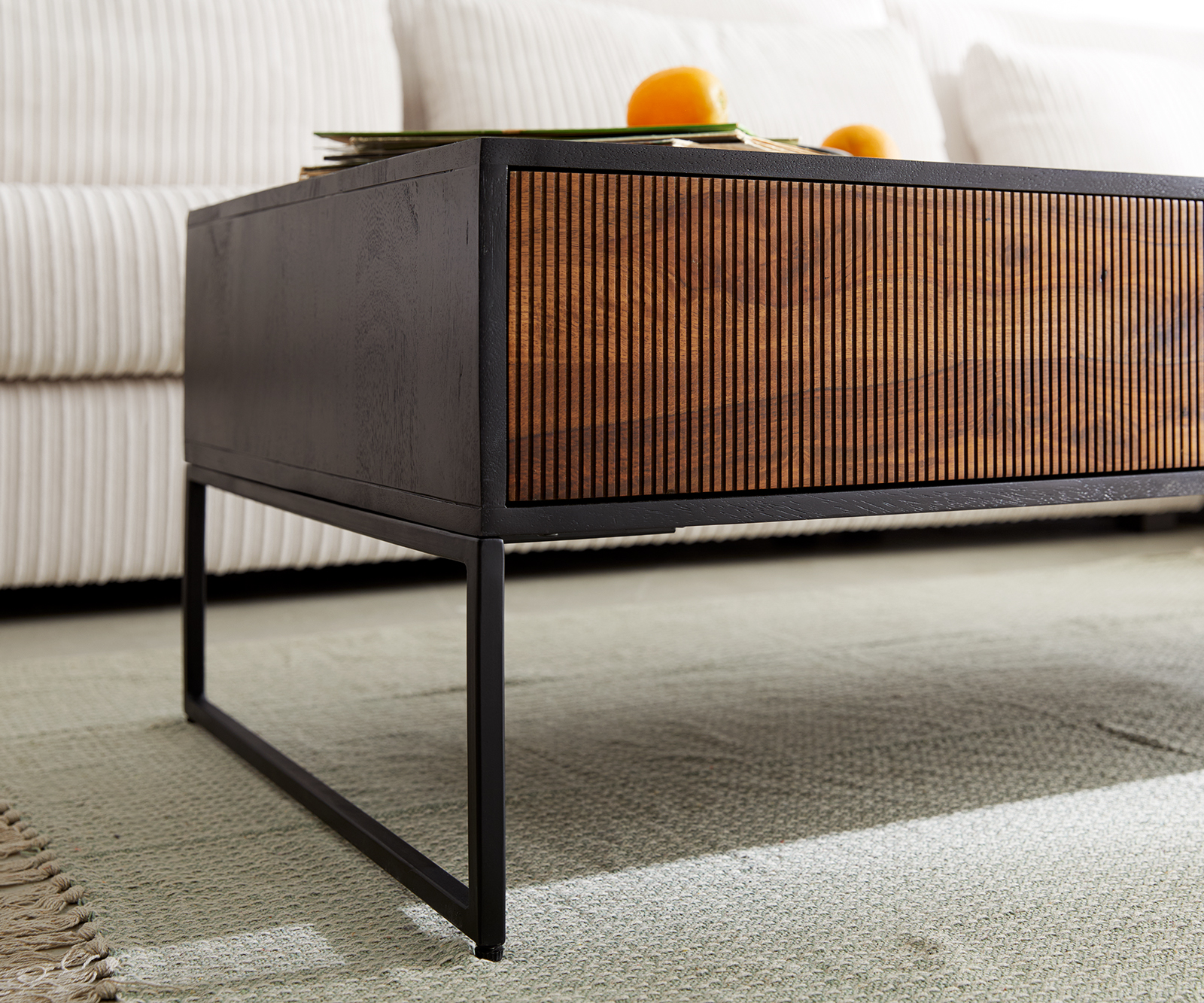 Podnož zkosená úzká 20 cm kov černá pro skříň hloubky 60 cm (2 ks) - Obrázek 2