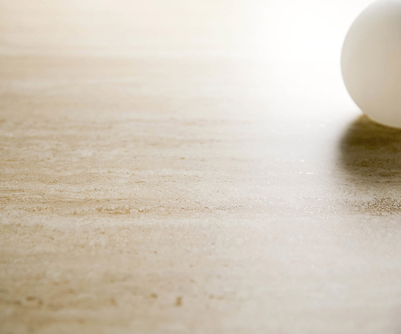 Jídelní stůl Edge Boot 240x120 keramika travertin přírodní Troa kov černá - Obrázek 8