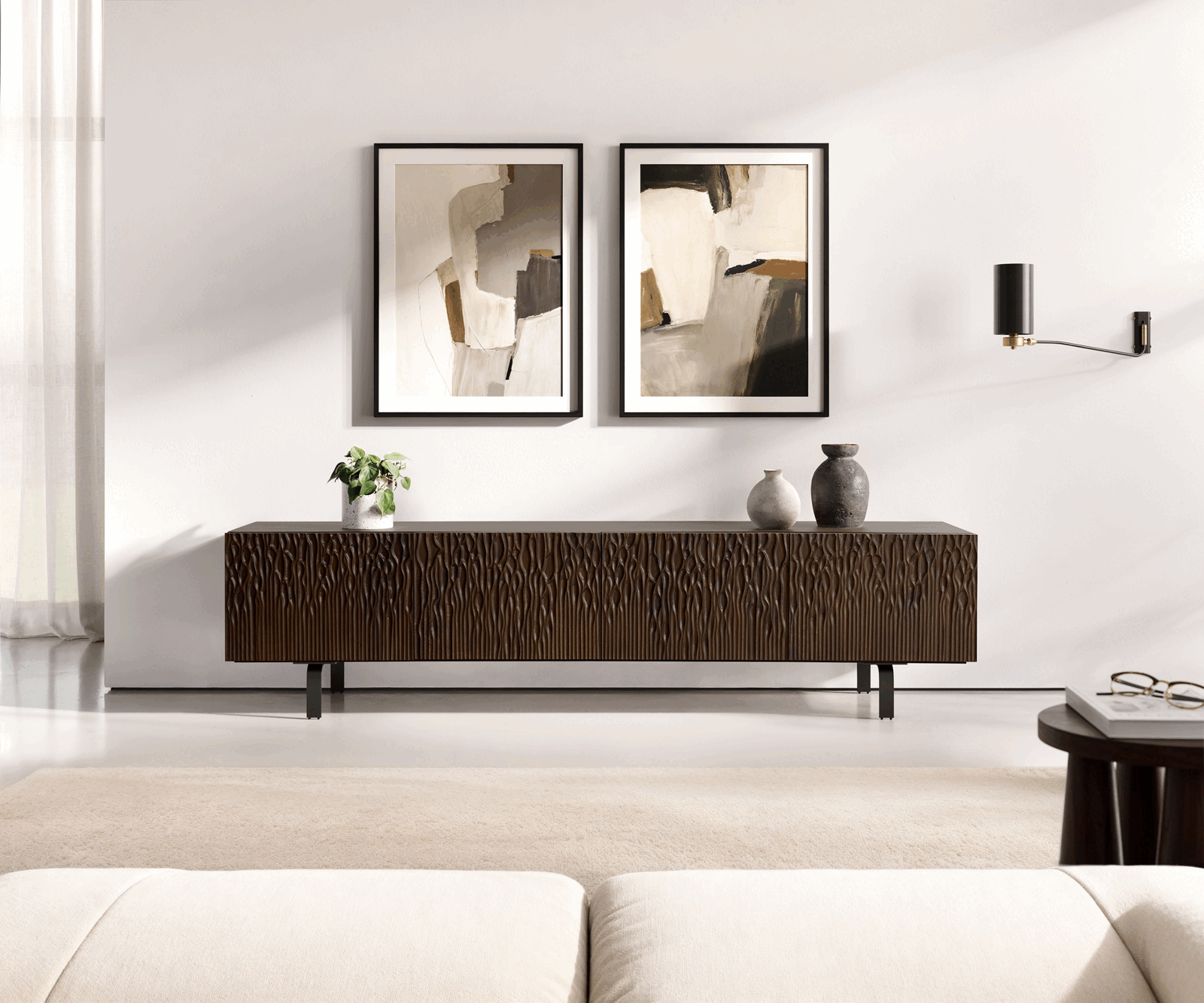 TV stolek Follia 200 cm mango hnědá 4 dvířka podnož ve tvaru L kov černá - Obrázek 2