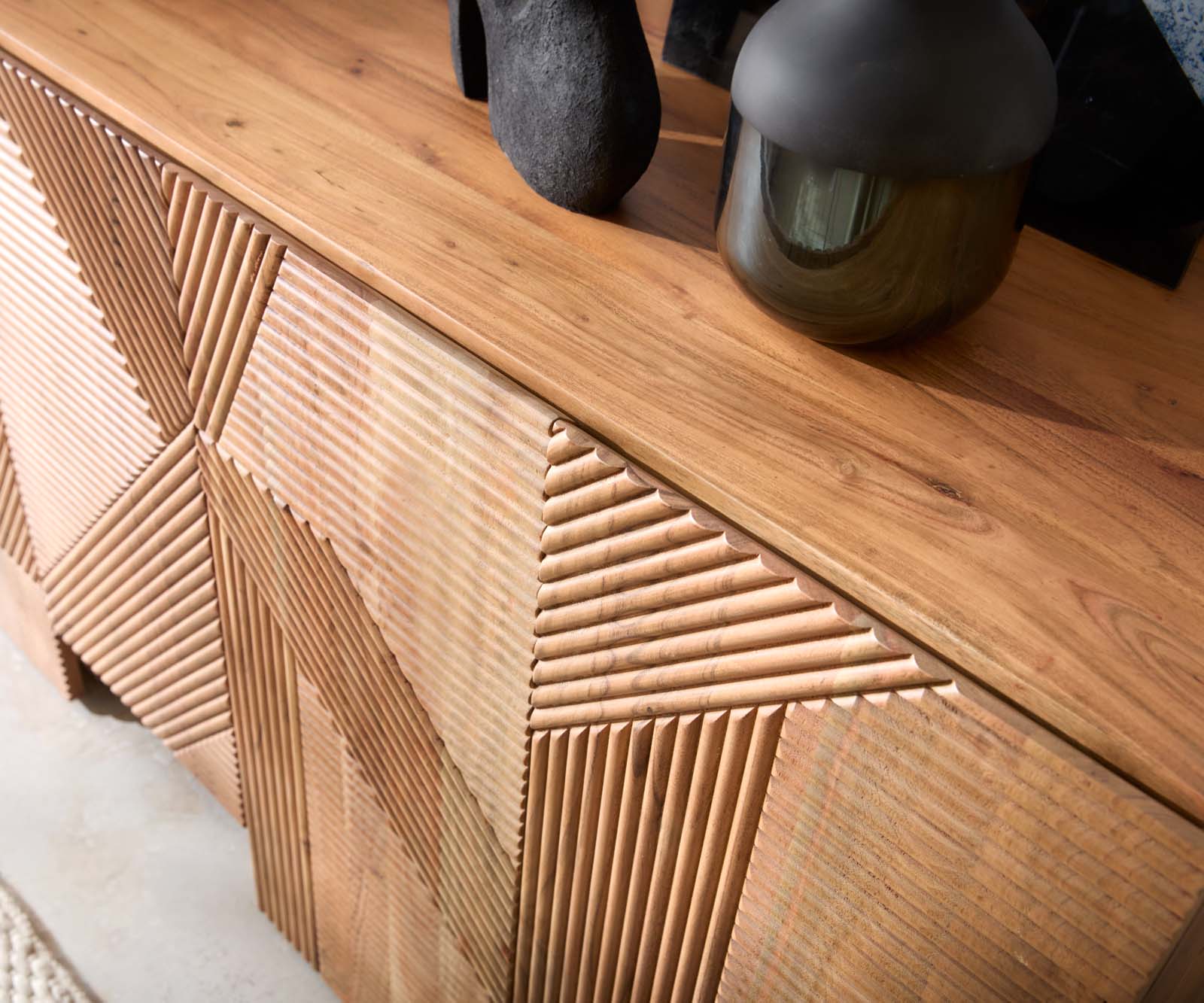 Komoda Naxxar 180 cm akácie přírodní 5 dvířek - Obrázek 5