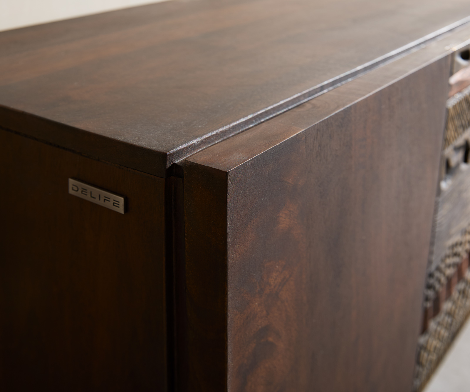 Komoda Imara 175 cm mango hnědá 2 dvířka 3 zásuvky závěsná - Obrázek 4