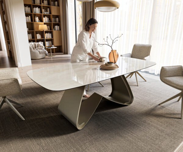 Jídelní stůl Edge oválný tvar 200x100 cm keramika onyx champagne podnož ve tvaru V kov titanová barva