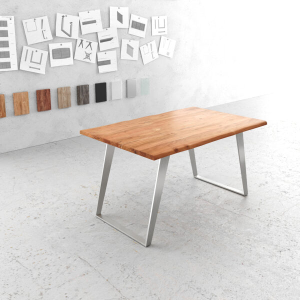 Jídelní stůl Edge 140×90 cm přírodní akácie nerezová ocel stříbrná šikmá
