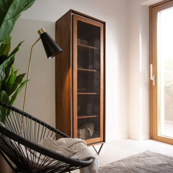 Skříň Stonegrace 60×180 cm hnědá akácie kamenná dýha 1 dvířka podnož “V” černá