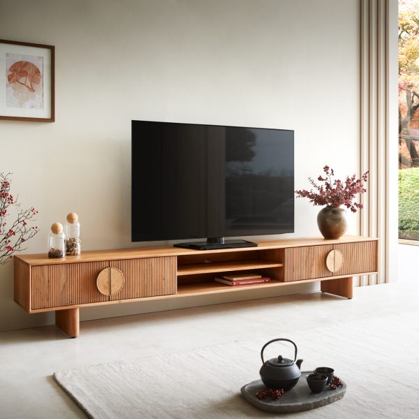 TV stolek Surimu 240 cm akácie světle hnědá 4 dvířka 2 přihrádky korkové madlo dřevěná podnož