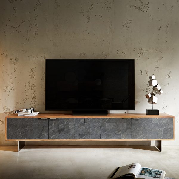 TV stolek Teele 220 cm přírodní akácie kamenná dýha 4 dvířka plochá podnož nerezová ocel