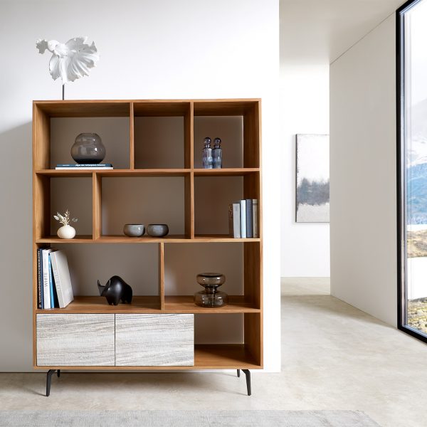 Skříň Kleo 115×150 cm přírodní akácie 2 dvířka úhlová podnož černá