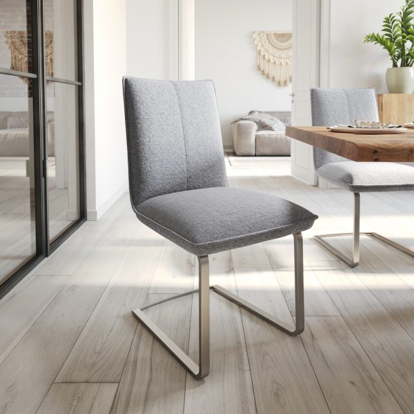 Jídelní židle Lelio-Flex konzolová podnož z ploché nerezové oceli texturovaná tkanina světle šedá