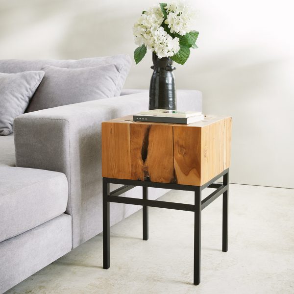 Odkládací stolek Čtverec 38×38 cm přírodní teak