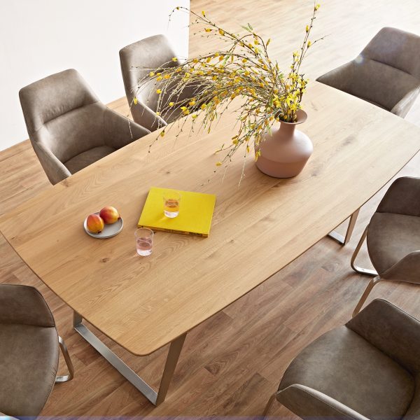 Jídelní stůl Edge 200×100 cm zaoblený tvar přírodní dub švýcarská hrana