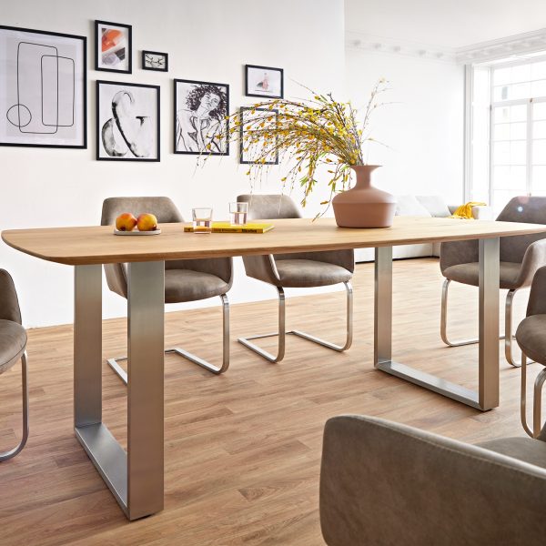 Jídelní stůl Edge 200×100 cm zaoblený tvar přírodní dub švýcarská hrana